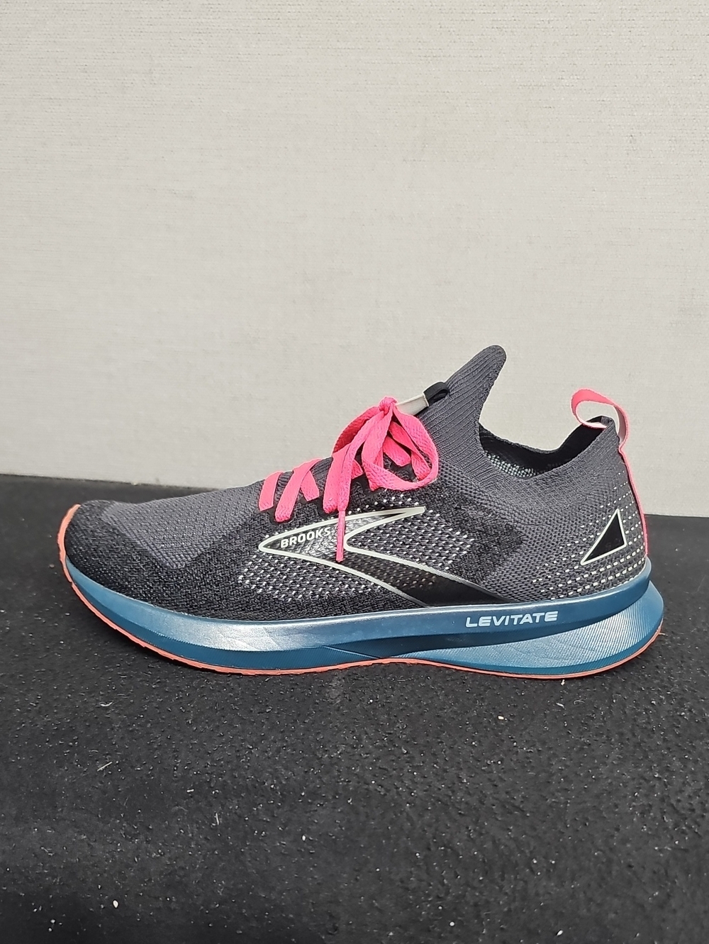 BROOKS LEVITATE 5 STEALTH FIT WOMENS SNEAKERS BFPM-06-070 - Picture 7 of 11